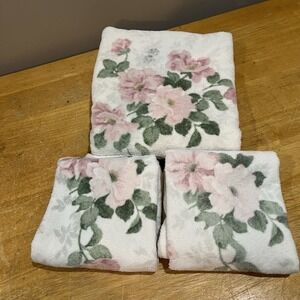 Vtg Springmaid Rose Bath and (2) Hand Towel Set Mod Floral Cottage core Garden